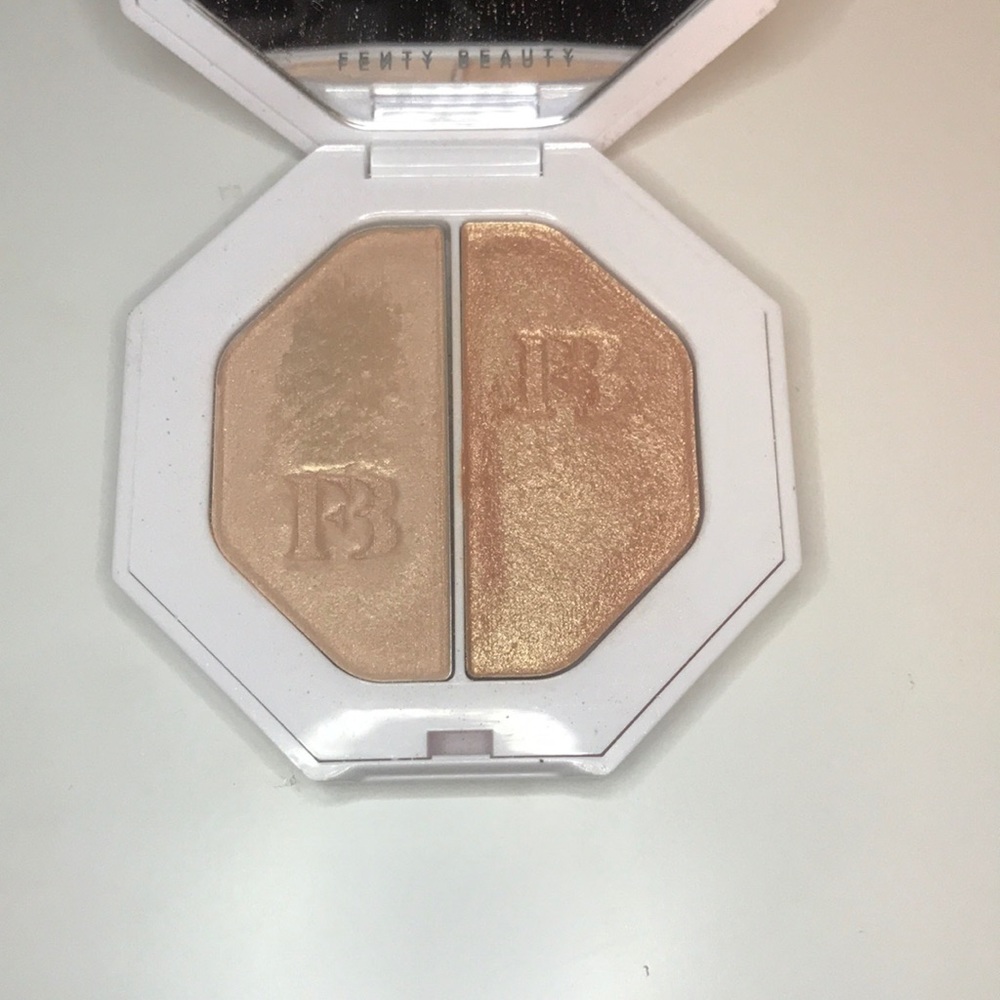 SOLD ❌ Fenty Beauty Highlighter!
